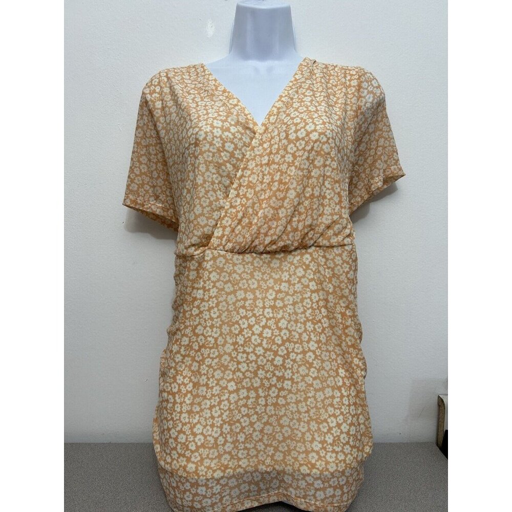 Torrid Floral Peach Print‎ Short Sleeve Top,  Surplice, Ruched Sides,Womens 2XL - Picture 2 of 8